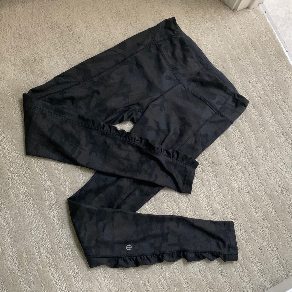 Lululemon Black Gray Camo Yoga Pants